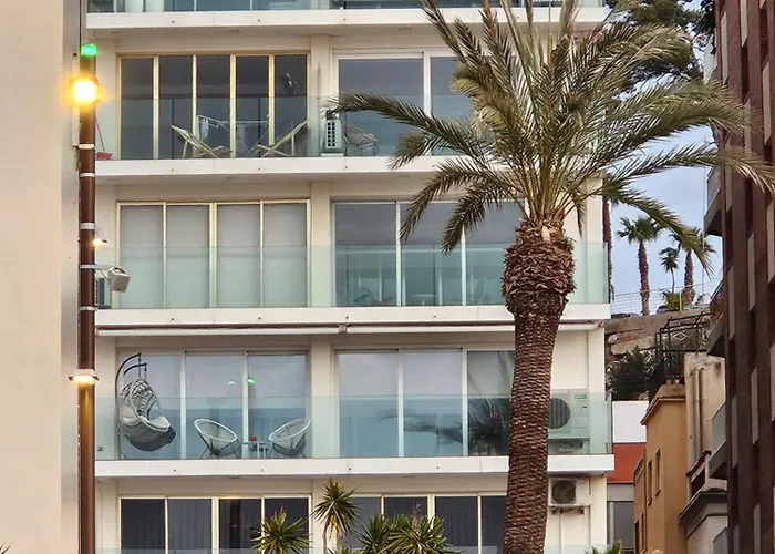 Апартаменти Delante Del Mar *